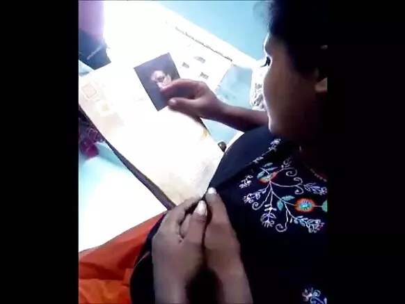 22 گرم چھاتی کی ویڈیو سیکسی فلم ہندی آنٹی کے چھاتی کو دبائیں
