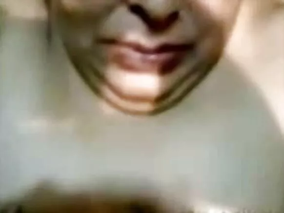 آنٹی انڈیا سیکسی انگلش فلم ویڈیو بلو جاب اور آنٹی کے منہ پر چل رہی ہے۔