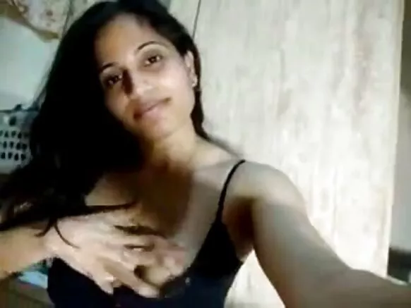 بھارت سلمان کی سیکسی فلم ایم ایل ایف کے ساتھ کھیل رہی ہے۔