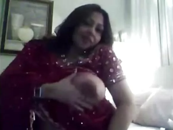 Hot Indian girl shows his big boobs, hindi sexy movie shows his pussy shows pussy