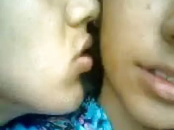 میٹھی مٹھاس سیکسی فلم سیکسی بوسہ چاہتے ہیں۔