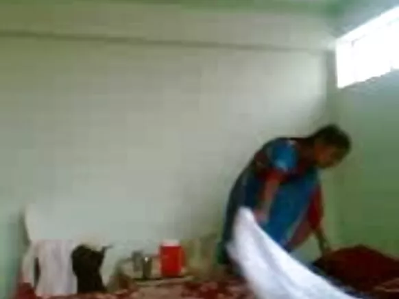 انگریزی میں خوبصورت نوجوان مختصر تصویر بی پی ٹین