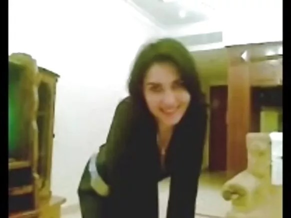 خوبصورت عرب اے ایف ای پٹ