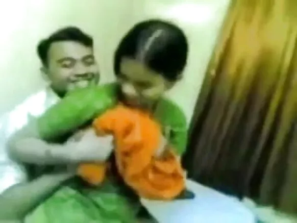 گھریلو شادی کا کلپ ہندوستانی شادی کے چھاتی کو سیکسی فلم بھیجتا ہے۔