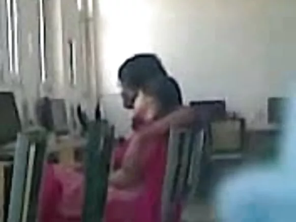 سی سی سکینڈل سکینڈل سیکسی فلم کو جاری رکھنا چاہیے۔
