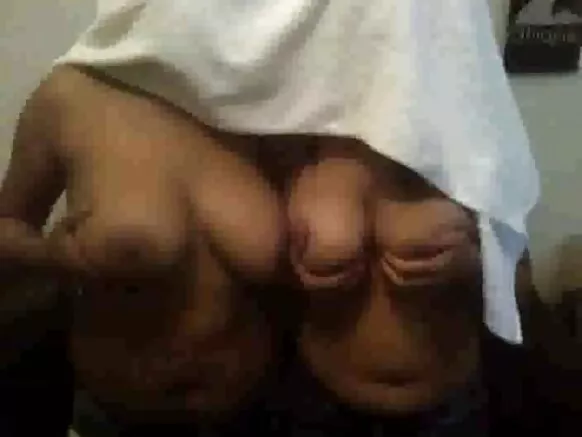براہ کرم سیکسی ہندی مالو بگ بوبز فلم ویڈیوز پر تبصرہ کریں۔