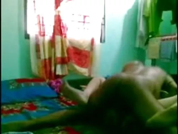 english movie sexy movie میری آنٹی موبائل کے ساتھ