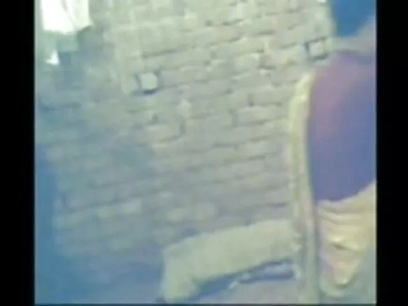 بنگلہ دیش مالو آنٹی ہندی پڑوسی کے ساتھ ہندی فلم سیکسی