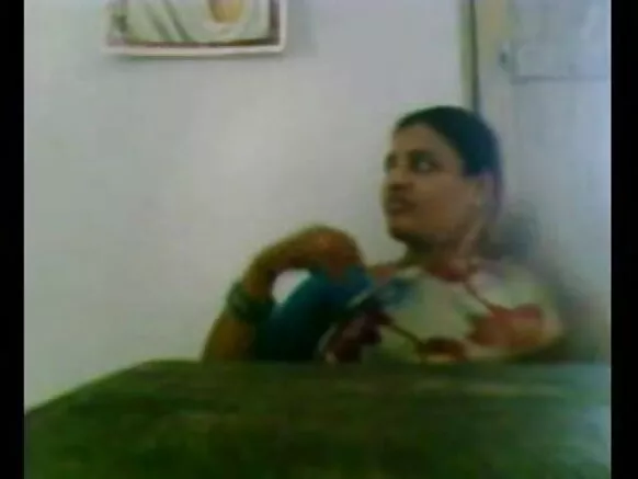 انڈین پروفیسر تیلگو ٹیچر سیکسی فوٹو سیکسی 4